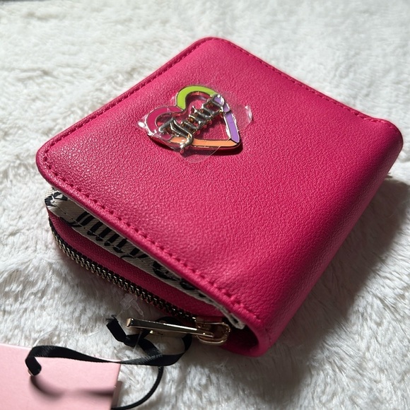 Juicy Couture Hot Pink Flash Love Mode Faux Leather Small Zip Around Wallet NEW - Picture 4 of 11